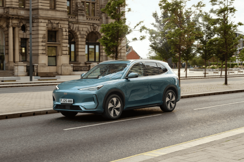 New Car Range CTA Card Image